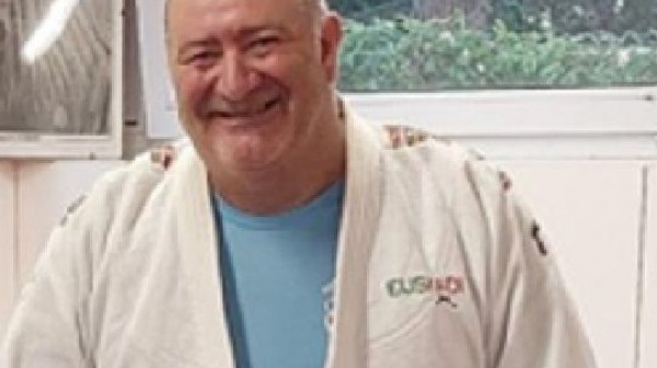 C'est avec une immense tristesse, que nous avons appris ce matin le décès de Régis BRISSONNEAU ????, membre de notre Comité Directeur. Nous pensons très fort à sa famille et à sa fille Amaia...sincères  condoléances. Adishat's Régis, tu vas nous manquer